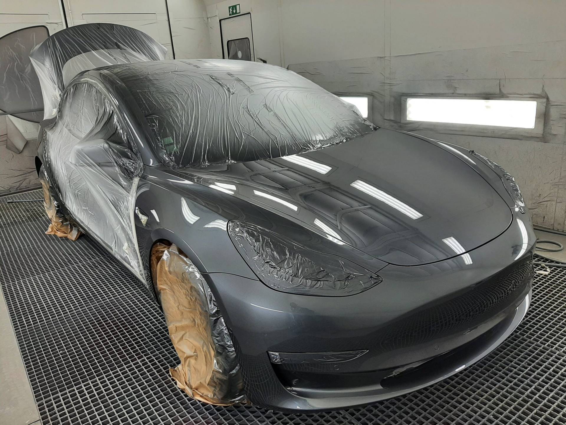 Tesla peinture